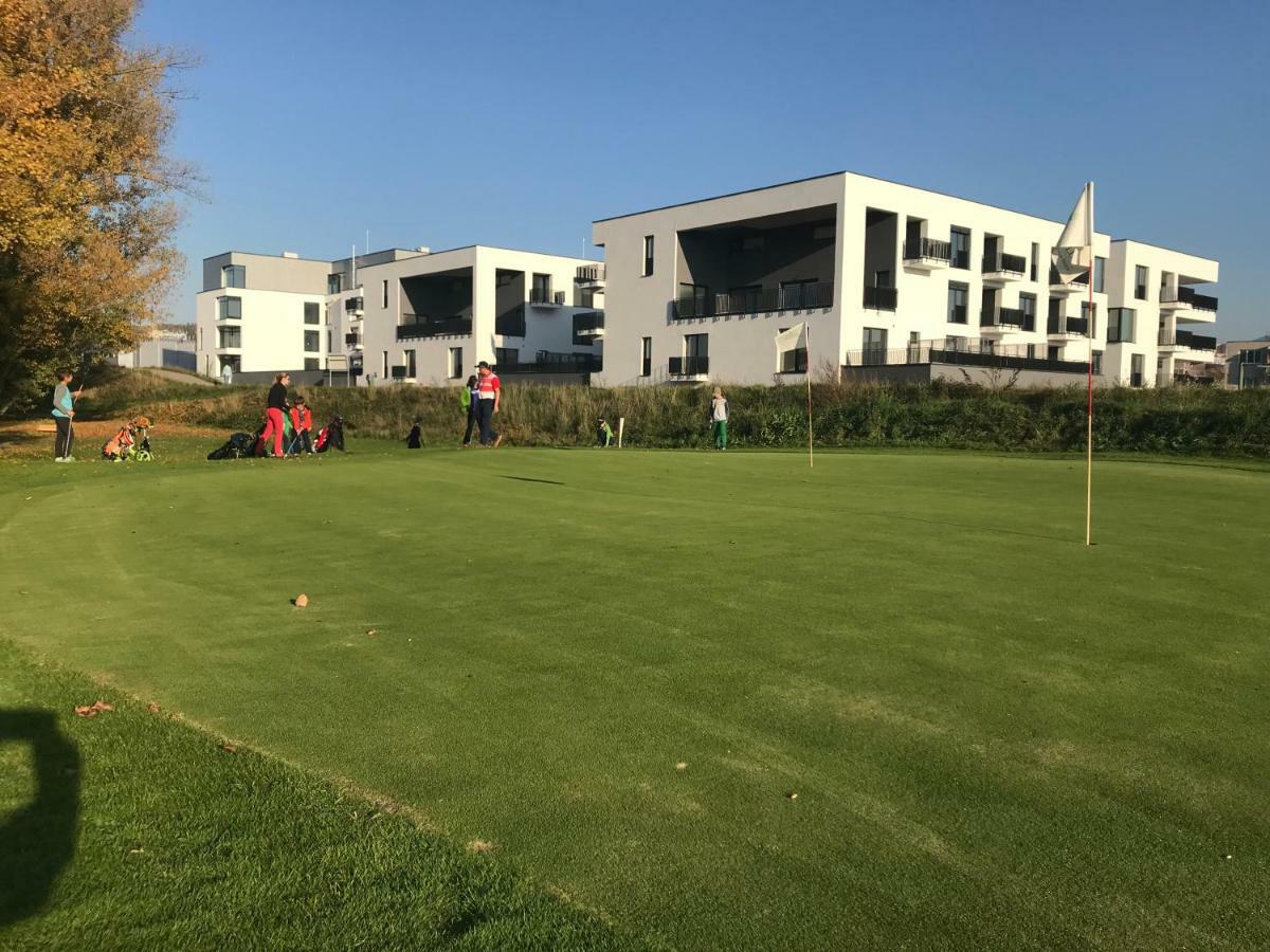 Greenbay Golf Apartments Trenčín Dış mekan fotoğraf