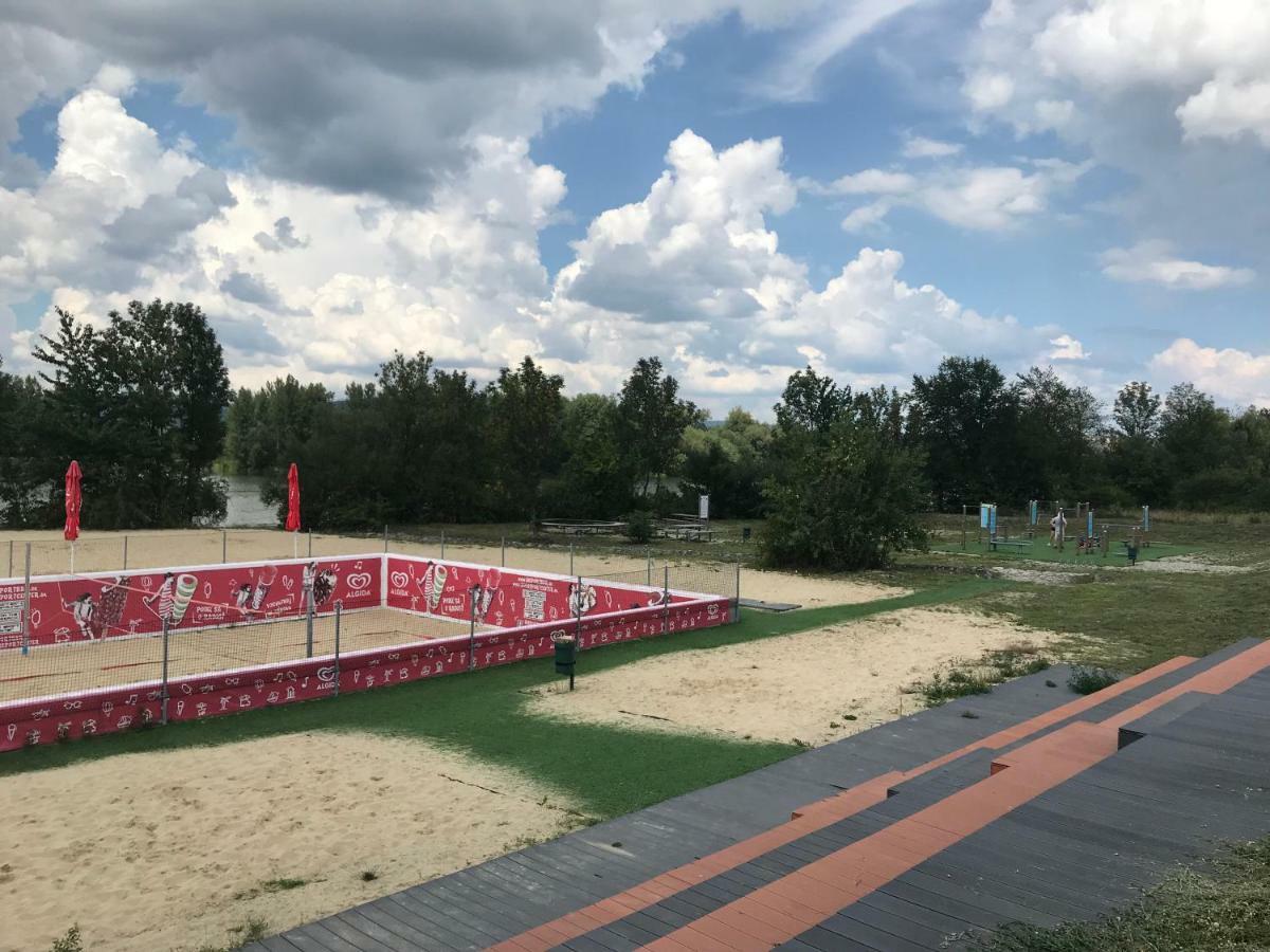 Greenbay Golf Apartments Trenčín Dış mekan fotoğraf
