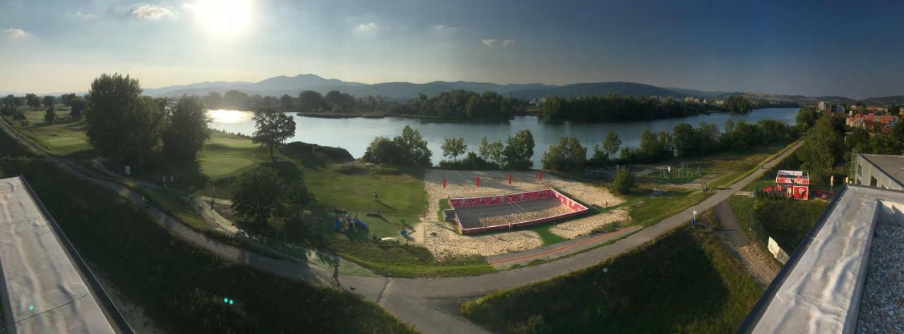 Greenbay Golf Apartments Trenčín Dış mekan fotoğraf